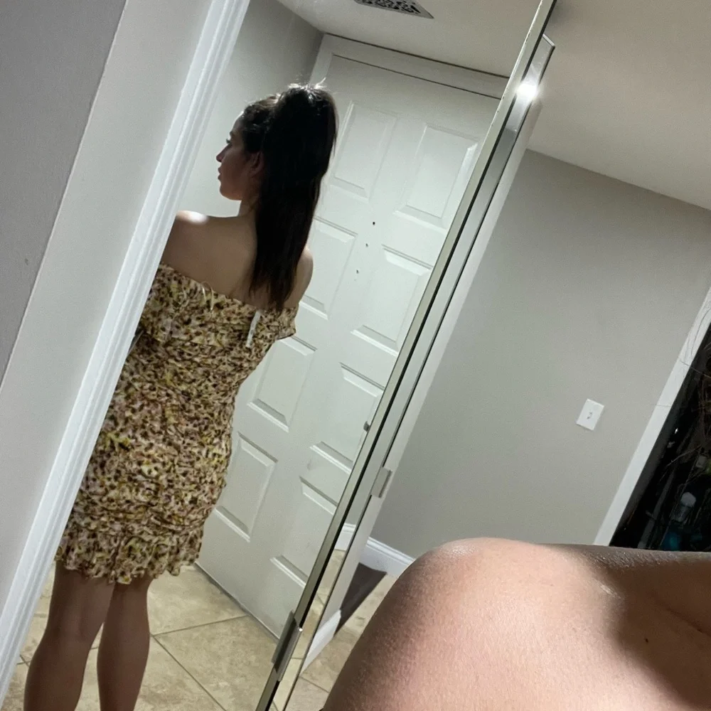 ASTR DRESS - Picture 4 of 6
